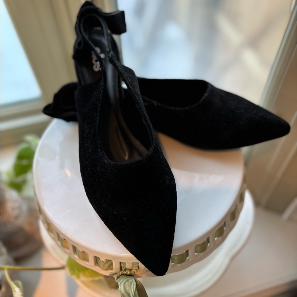 Ellos Black Pointed Flats bow sling back